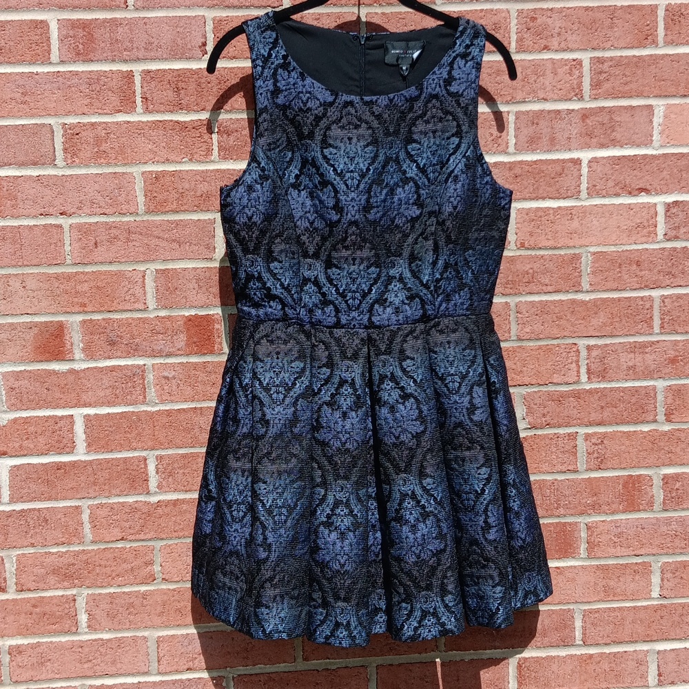 🔹️Romeo + Juliet Couture